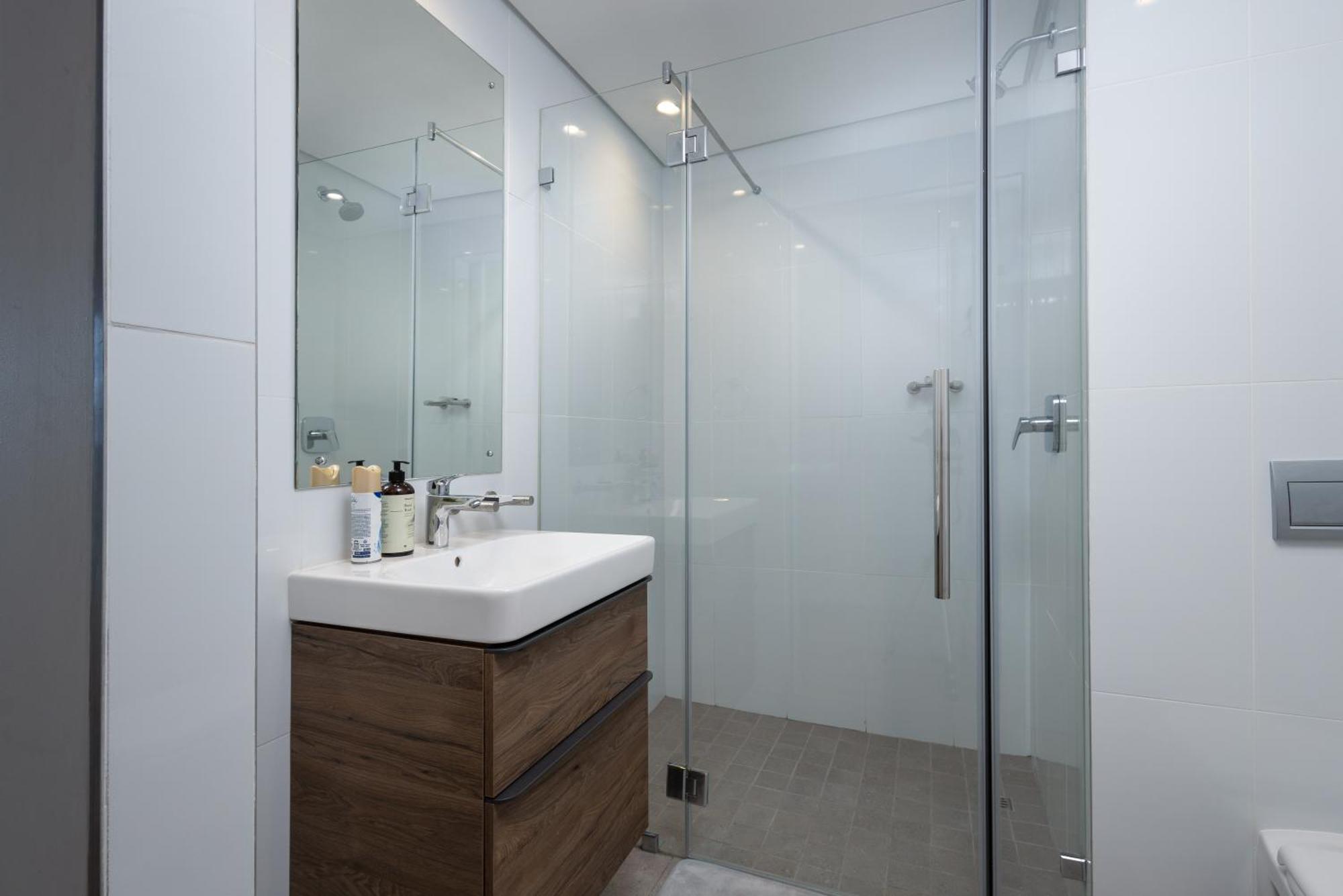 1710 Oceans - By In Umhlanga Apartment *